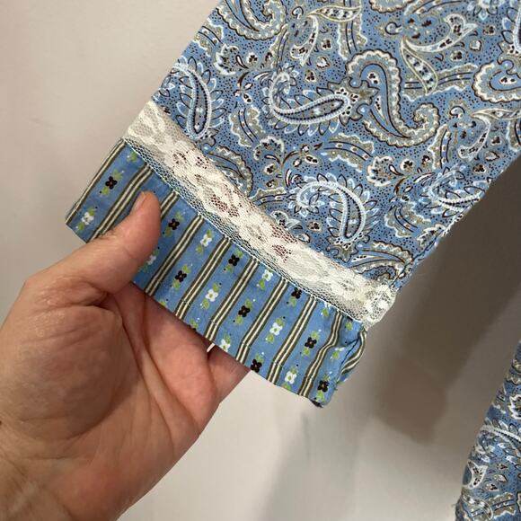 Old Navy Top S Blue Paisley Boho Peasant Blouse Y2K Lace Trim 100% Cotton - Picture 3 of 5